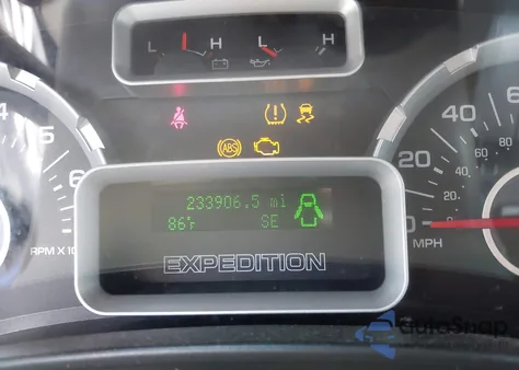 2010 Ford Expedition Xlt from USA, damaged, VIN 1FMJU1F52AEB49740